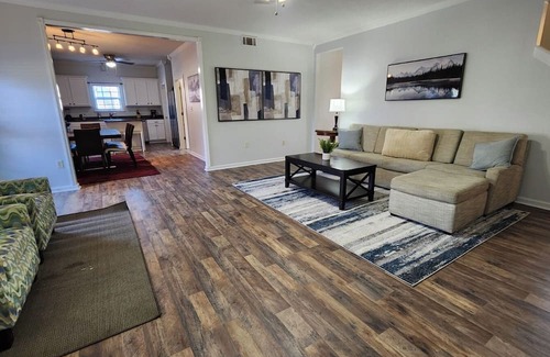 Olive Branch Casa | Family-Friendly 4BR Home in Olive Branch-POOL, Playground & near Stateline.