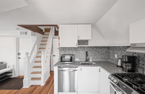 Shadyside Apartamento | Shadyside/Pittsburgh, Modern & Unique 1 Bedroom with Free Parking