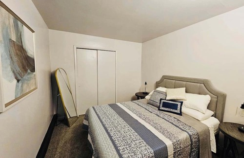 Wellsville Apartamento | Modern 1-Bedroom Apartment with walkout deck