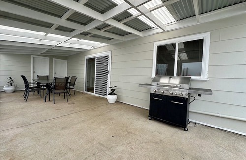 Young Casa | Currawong Corner Cottage