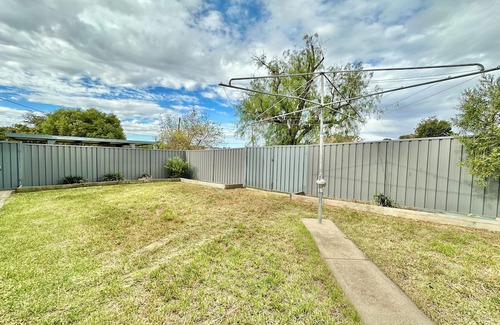 Young Casa | Currawong Corner Cottage