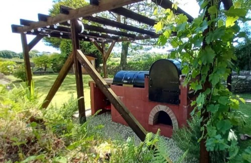 Mabe Cabina | The Love Shack with Old Smokey the Barbeque