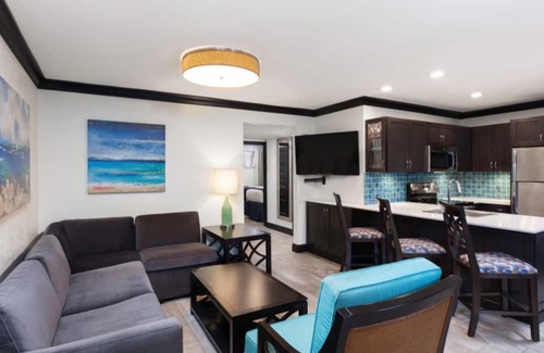 Cocoa Beach Complejo | Charming 2-bedroom 2-bath resort in lovely Cocoa Beach!