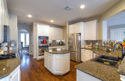 Windermere Lakes Casa | Cyfair home w/pool and theater