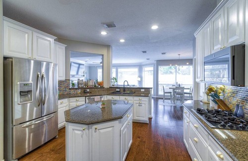 Windermere Lakes Casa | Cyfair home w/pool and theater