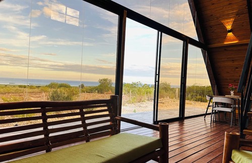 Azua Cabina | Alpine Cabin with Stunning Ocean View