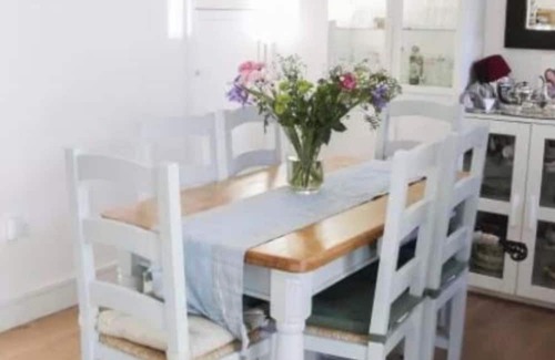 Dublin Casa | Coastal Hideaway - Sleeps 4 & Free Parking