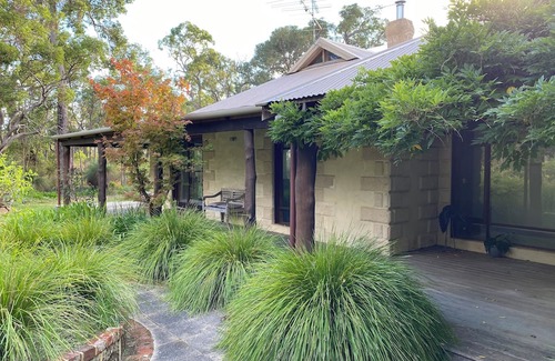 Yallingup Siding Casa | Yungaburrup is 12 acres of natural jarrah forest ,seclusion for total relaxation