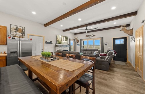 Markville Casa | Hibernation Station - 6BR On the Trails!