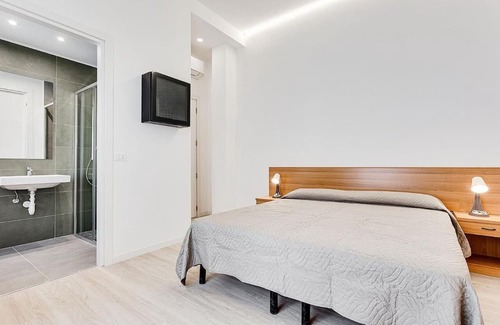 Rivabella Cama Y Desayuno | ROOMS AVAILABLE HOTEL ANVERSA just 2 minutes from Rimini Beach