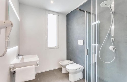 Rivabella Cama Y Desayuno | ROOMS AVAILABLE HOTEL ANVERSA just 2 minutes from Rimini Beach