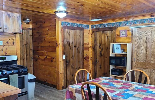 Franklin County Cabina | Loon Camp, sleeps 2 to 12, direct ATV trail access!