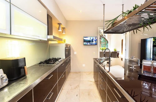 La Lucia Apartamento | Peaceful 3-Bed Home | Pool, Garden, Sea Views