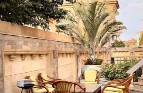 Giza Governorate Villa | Charming 1-bedroom villa in welcoming Giza Governorate with WiFi 3