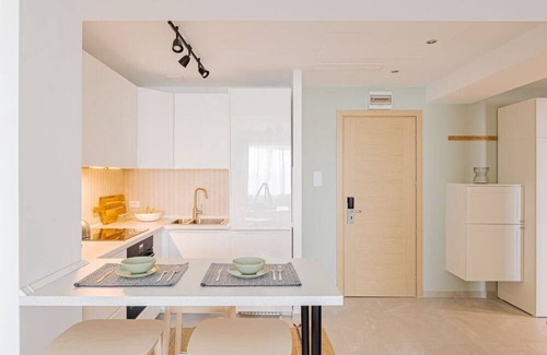 Sector 4 Apartamento | Charming 2-bedroom apartment in beautiful București with AC, WiFi