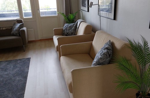 Jyvaskyla Apartamento | Spacious apartment with balcony and private parking in the city center.