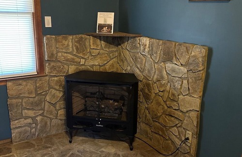 Springmaid Mountain Cabaña | Pet Friendly Cottage in Spruce Pine NC