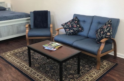 Napa Apartamento | Bottle Rock Cozy studio in charming Napa 15-17 minutes walking to venue.