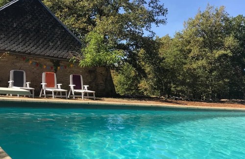Loze Casa | Rustic French Barn with Pool for Families. Perfect for Outdoor Adventures!