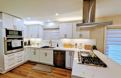 Niagara Falls Casa | Relax in Nature| SwimSpa + Fire Pit| Niagara Falls