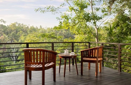 Melayang Villa | Jungle View, 3 Bedroom Villa in Ubud with Gazebo