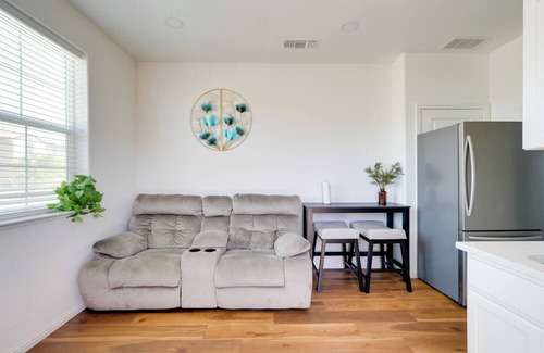 Lathrop Apartamento | River Island Apt: Private Yard & Patio!