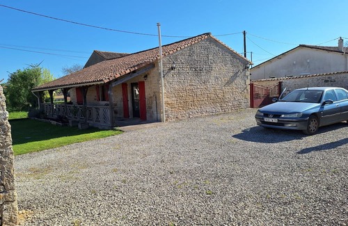 Lusseray Casa | Gîte O'Limousin stone barn just renovated with all comforts