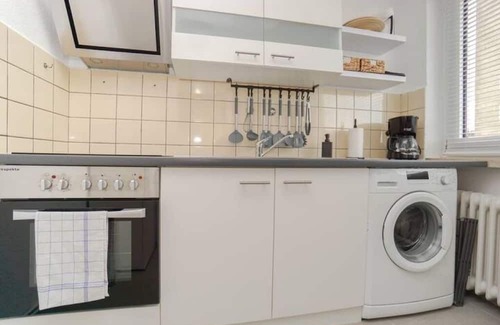 Mitte-Sud Apartamento | Citycenter Living | 2Zi | 3OG | 2P