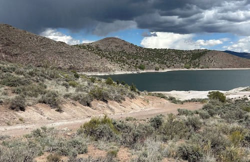Beryl Junction Alquiler De RV | Enchanting campground in Beryl for a peaceful getaway Spot 16