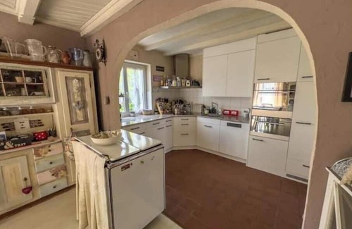 Knonau Casa | 3-bedroom house in tranquil Knonau with AC, WiFi. Enjoy your stay