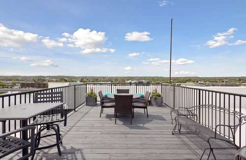 Grand Rapids Condominio | Beautiful 2-bedroom condo overlooking downtown Grand Rapids with rooftop deck.