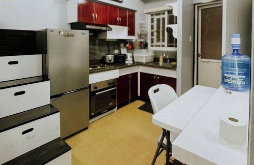 Ermita Condominio | Family Room in MNL near Ocean Park, Intramuros, Luneta, US Embassy