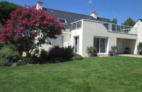 Sarzeau Casa | Vacation home on the beach, less than 10 minutes' walk from the sea.