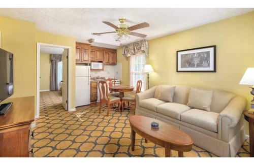 Williamsburg Apartamento | 2 bdrm suite, Patriots Place, VA