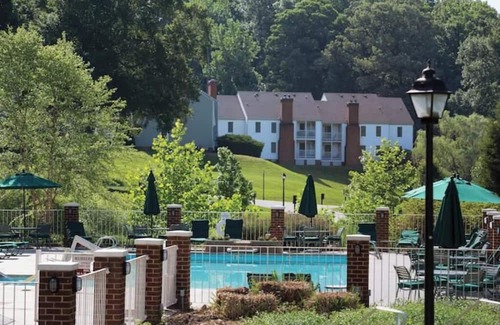Williamsburg Apartamento | 2 bdrm suite, Patriots Place, VA
