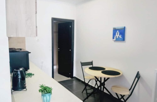 Petaloudes Apartamento | Calyspo Charming 1-bedroom apartment with WiFi, AC in gorgeous Rodos
