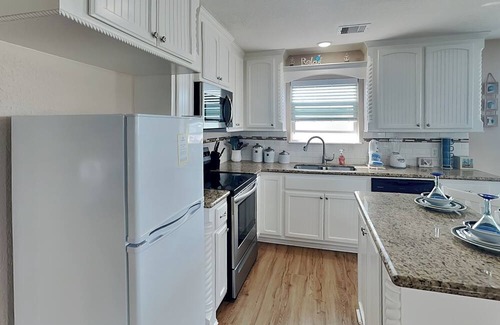 Surfside Beach Casa | Surfside Beach House | Ocean Views + Pool