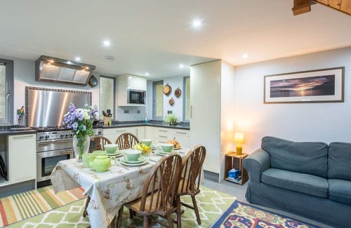 Invermoriston Casa | Loch Ness Granary by Interhome