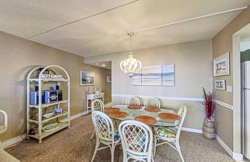 North Ocean City Condominio | Beachfront Retreat w/Unparalleled Views, Balcony, W/D, Shared Pools, Gym, WiFi