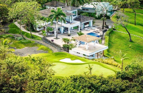 Playa Langosta Villa | Experience Luxury at Guanacaste Province 1000