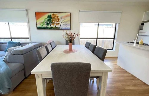 Melton South Casa | New family-friendly home