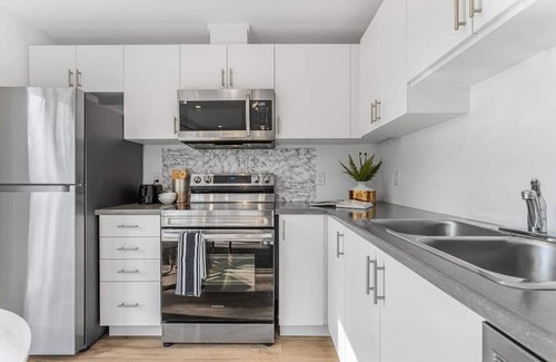 Niagara Falls Apartamento | NEW Stylish 2BR Suite | 7 Mins to Falls | Sleeps 6