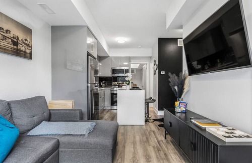 Niagara Falls Apartamento | Luxe 1BR Condo Suite| 4 Mins to the Falls/Casino