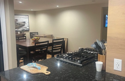 Plainfield Casa | 6 bedroom house in Plainfield. Located near airport and Speedway.