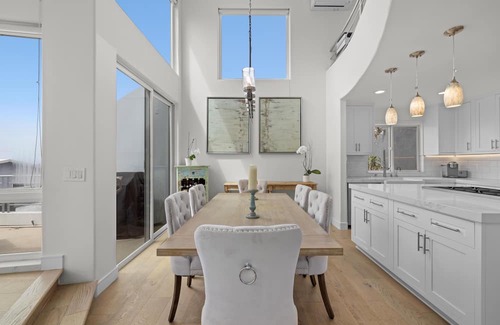 Gas Lamp Section Casa | Stunning 4 story Manhattan Beach Sand Section Home