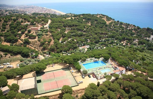 Calella Casa | Bungalow en Calella con vistas al mar y montaña