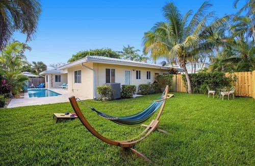 East Fort Lauderdale Casa | Walking from the beach 3Br Villa
