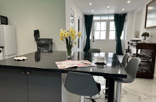 Le Dorat Casa | 1712Villacarre Holiday Gite