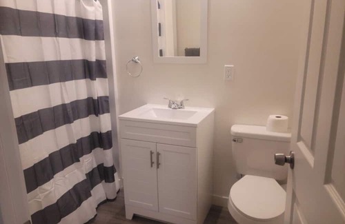 Mojave Apartamento | Beautiful Mother in Law Unit suit w/ Parking & Wifi