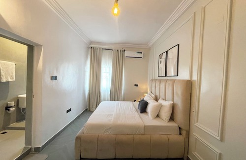 Bouvet Island Apartamento | Exclusive 2-bedroom apartment with 24/7 Electricity, AC and on-site security